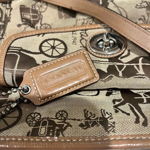 Coach Vintage Horse & Carriage Tan Canvas & Leather Shoulder Bag Silver Hardware - Picture 8 of 14